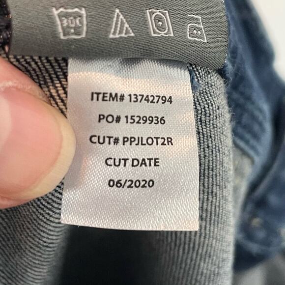 Torrid mid rise flare jeans size 20 - Picture 11 of 11